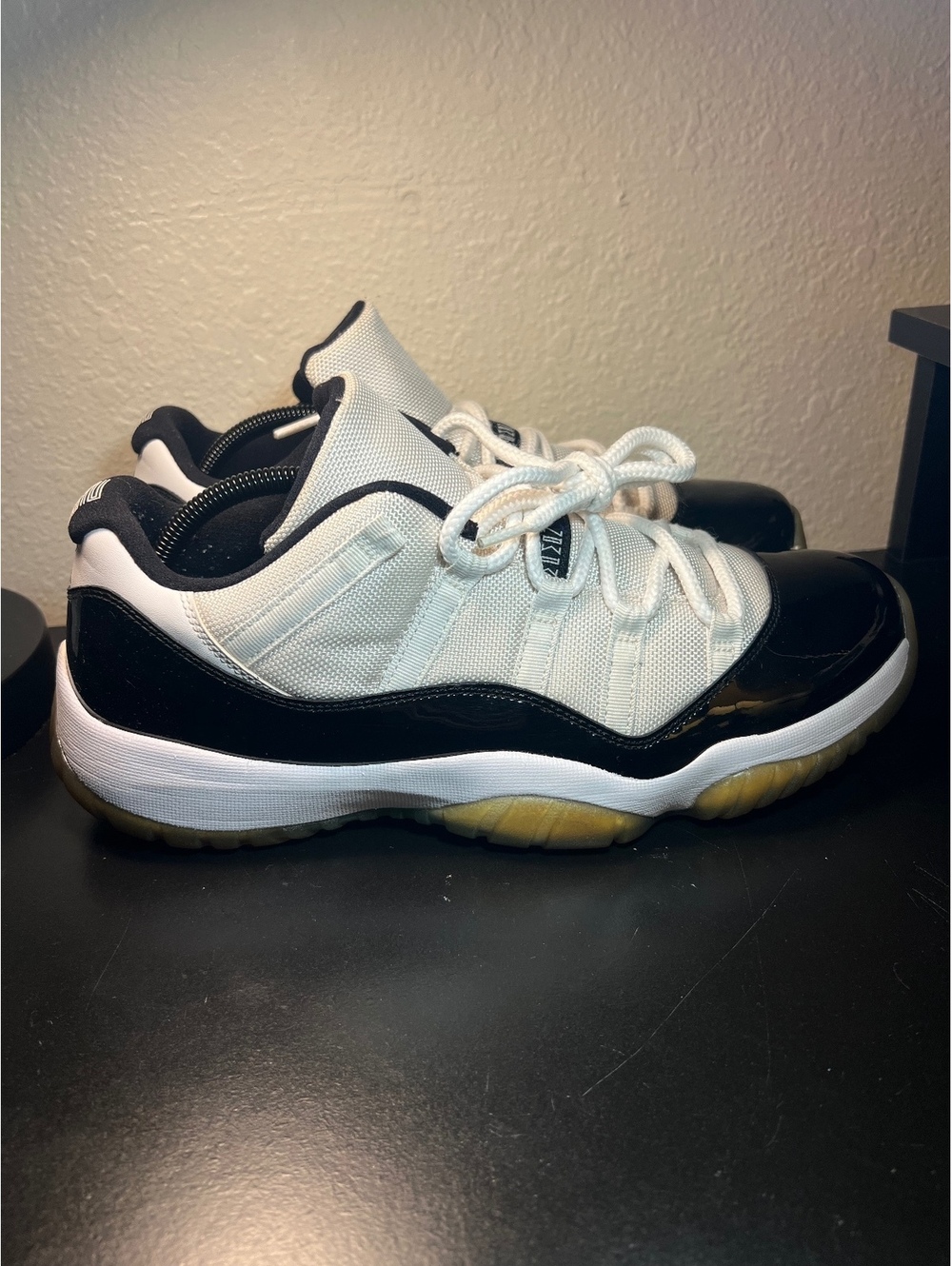 Air Jordan 11 Retro Low 'Concord'